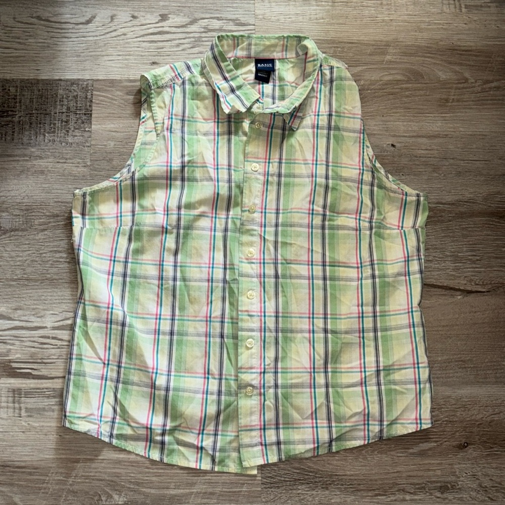 Basic Editions Sleeveless Button Down Top